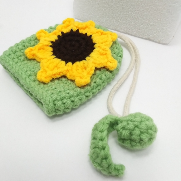FROM THE GARDEN for Dolls Kill Sunflower Crochet Key Ring Cover NWOT - Picture 8 of 16